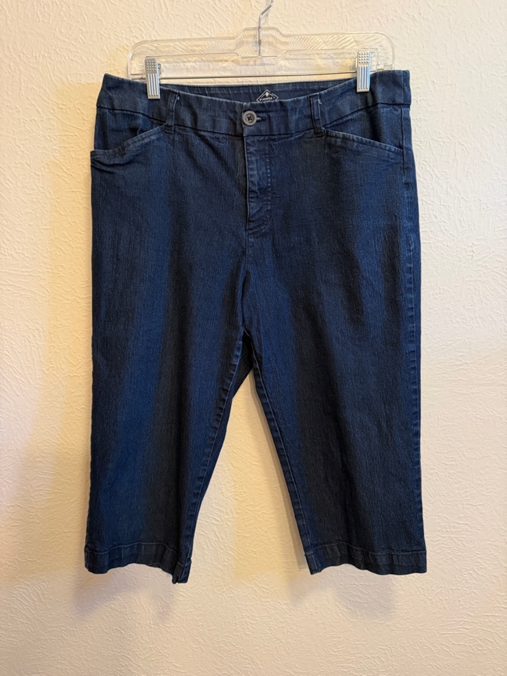 🪻🪻🪻BOGOHO🪻🪻🪻St.Johns Bay Dark Indigo Stretch Capri Pants-12